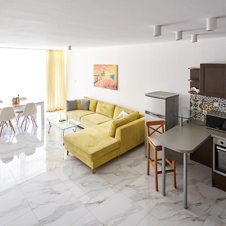 Luxury First Line Apartment With Pool By The Sea Несебр Экстерьер фото